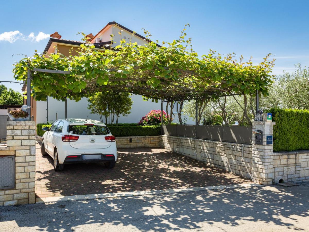 Apartment Cancar-1 By Interhome Πόρετς Εξωτερικό φωτογραφία