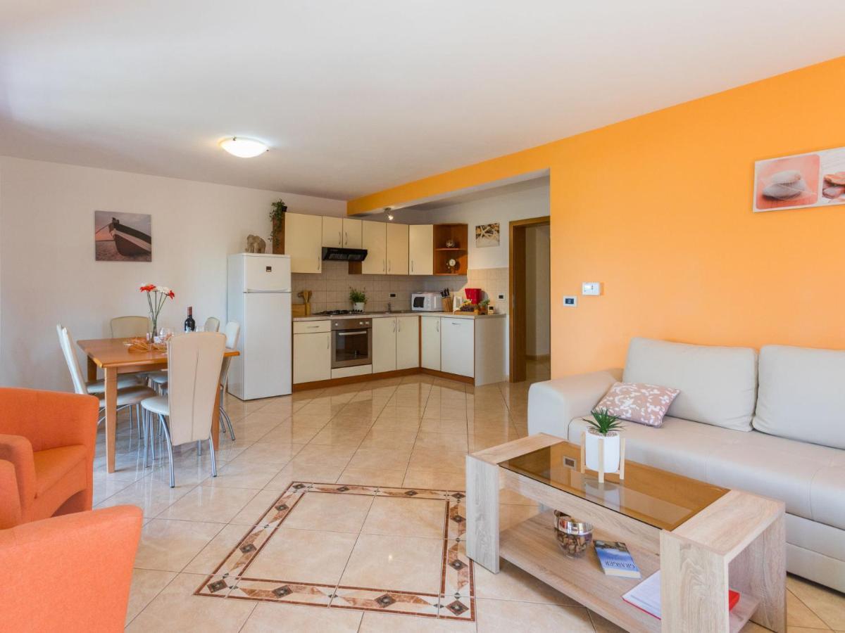 Apartment Cancar-1 By Interhome Πόρετς Εξωτερικό φωτογραφία