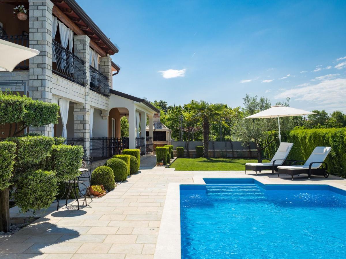 Apartment Cancar-1 By Interhome Πόρετς Εξωτερικό φωτογραφία