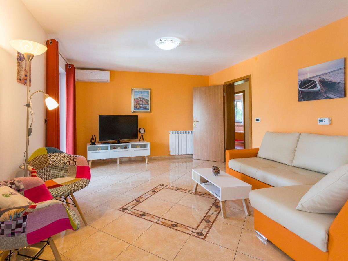 Apartment Cancar-1 By Interhome Πόρετς Εξωτερικό φωτογραφία