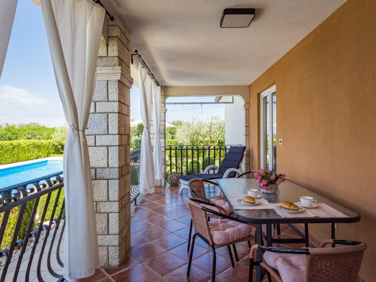 Apartment Cancar-1 By Interhome Πόρετς Εξωτερικό φωτογραφία
