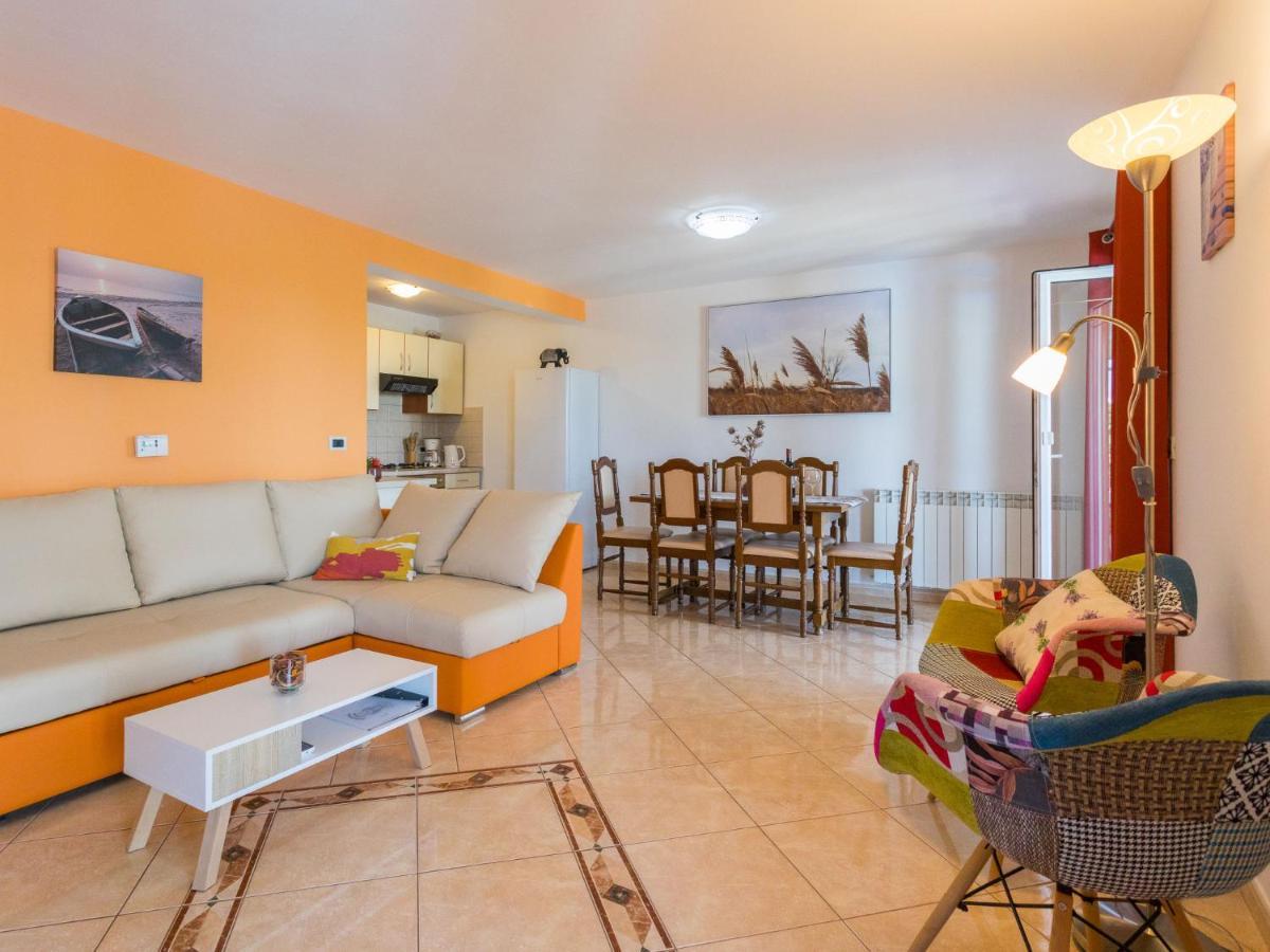 Apartment Cancar-1 By Interhome Πόρετς Εξωτερικό φωτογραφία