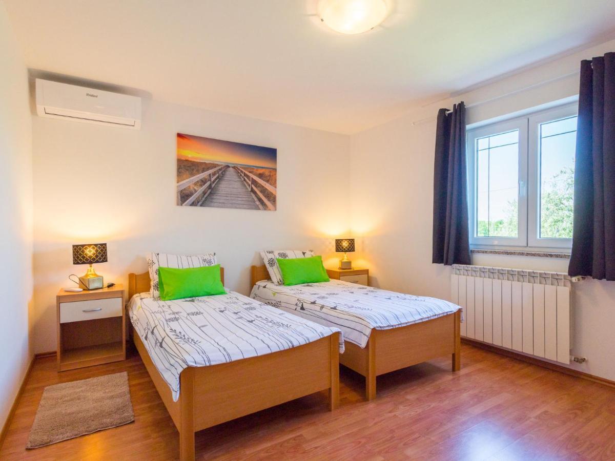 Apartment Cancar-1 By Interhome Πόρετς Εξωτερικό φωτογραφία